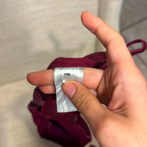 Skin to Skin bra sz 34A - Picture 4 of 4